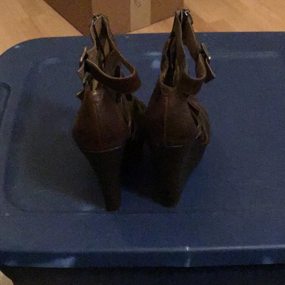 Jessica Simpson brown wedges